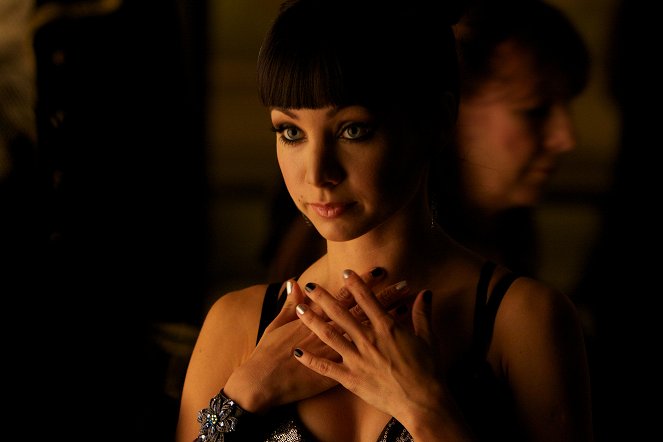Lost Girl - The Girl Who Fae'd with Fire - Van film - Ksenia Solo