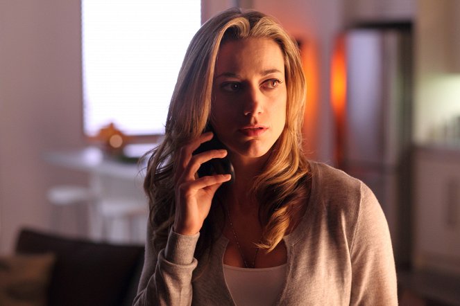 Lost Girl - Truth and Consequences - Photos - Zoie Palmer