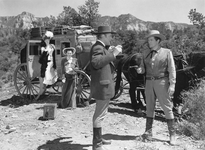 Cheyenne - Do filme - Dennis Morgan