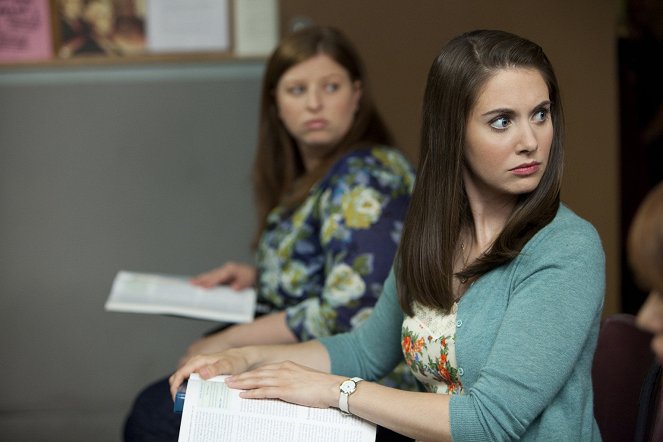 Community - Season 3 - Geography of Global Conflict - Photos - Alison Brie