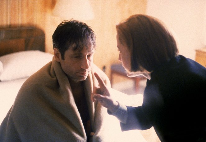 The X-Files - Demons - Photos - David Duchovny