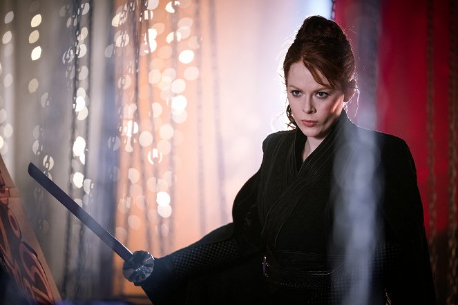 Into the Badlands - Chapter XXVIII: Cobra Fang, Panther Claw - Van film - Emily Beecham