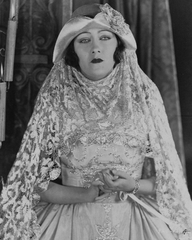 Tule sellaisena kuin olet! - Promokuvat - Gloria Swanson