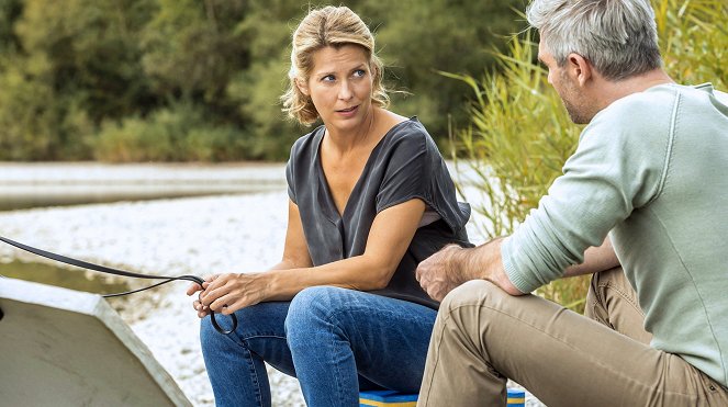 Daheim in den Bergen - Schwesternliebe - Van film - Valerie Niehaus