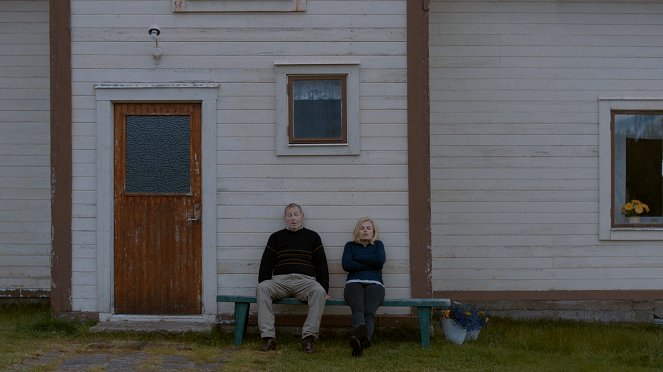 Åsa Larssons Rebecka Martinsson - En sacrifice à Moloch, partie 1 - Film - Lars Lind, Ida Engvoll