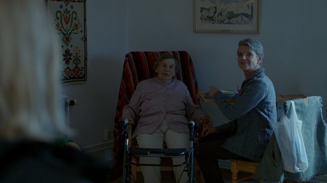 Åsa Larssons Rebecka Martinsson - Season 1 - Till offer åt Molok, del 1 - Van film - Stina Ekblad