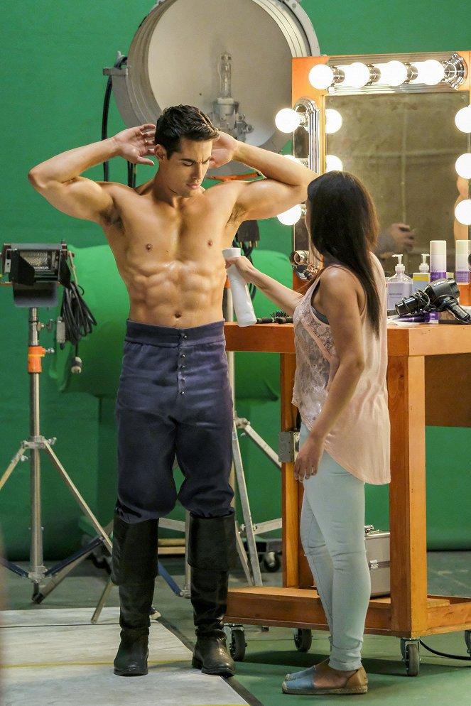 Jane the Virgin - Chapter Sixty - Photos