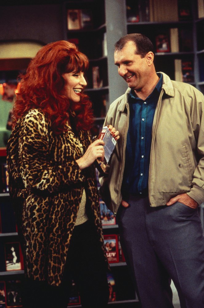 Married with Children - Dial "B" for Virgin - Photos - Katey Sagal, Ed O'Neill