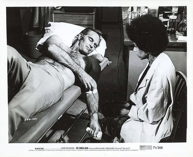 El último hombre vivo - Fotocromos - Charlton Heston, Rosalind Cash