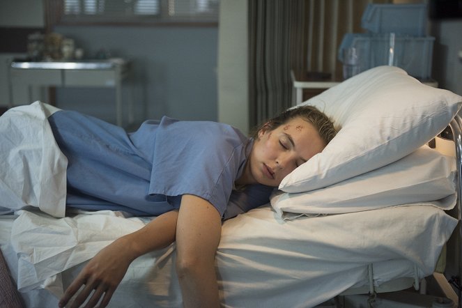 Killing Eve - Do You Know How to Dispose of a Body? - Photos - Jodie Comer