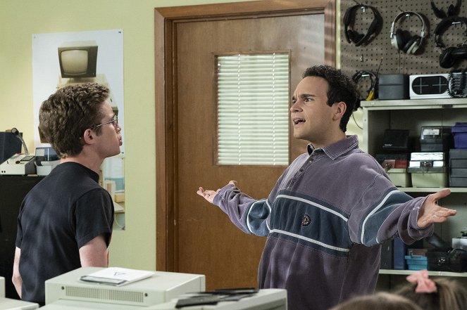 The Goldbergs - Season 6 - 8-Bit Goldbergs - Photos - Sean Giambrone, Troy Gentile