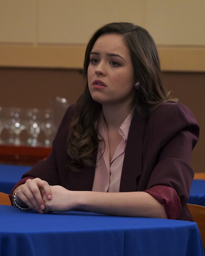 The Goldbergs - Season 6 - I Lost on Jeopardy! - Photos - Hayley Orrantia