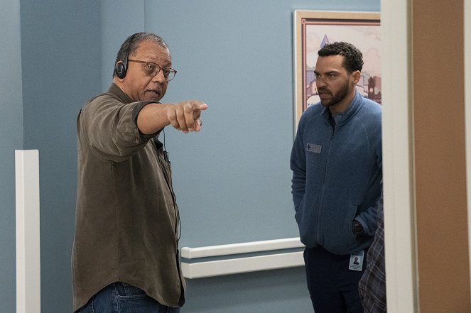 Grey's Anatomy - The Whole Package - Making of - Geary McLeod, Jesse Williams
