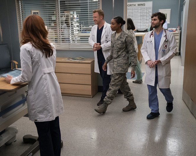 Grey's Anatomy - Die jungen Ärzte - Mit voller Wucht - Filmfotos - Kevin McKidd, Jake Borelli