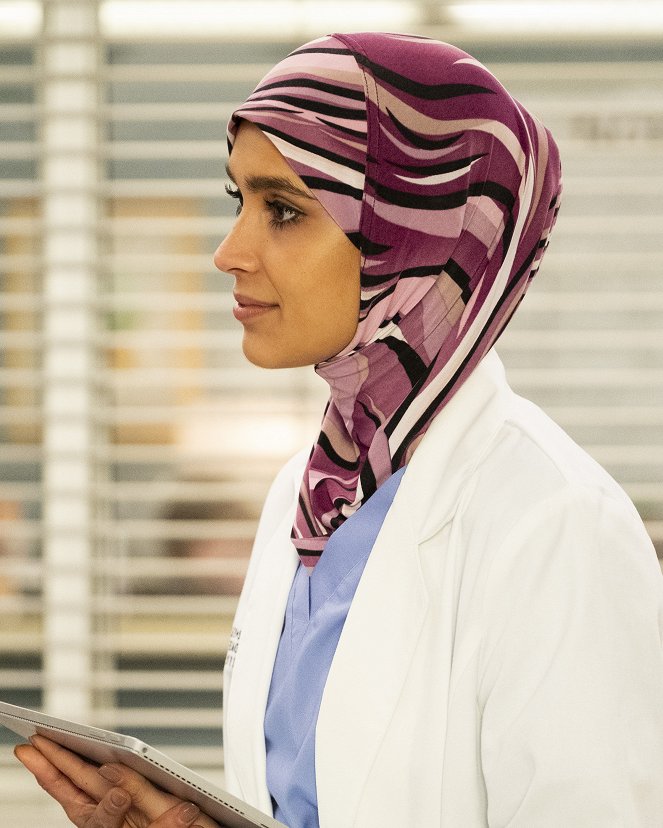 Grey's Anatomy - Die jungen Ärzte - Hals über Kopf - Filmfotos - Sophia Ali