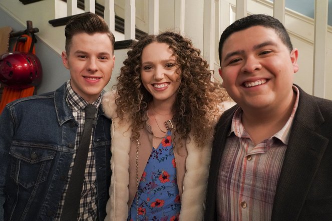 Moderni perhe - Season 10 - Can't Elope - Kuvat kuvauksista - Nolan Gould, Rico Rodriguez