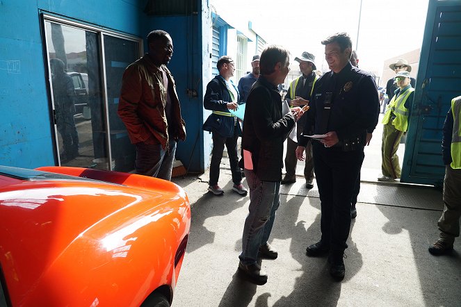 The Rookie - The Checklist - Making of - Demetrius Grosse, Nathan Fillion