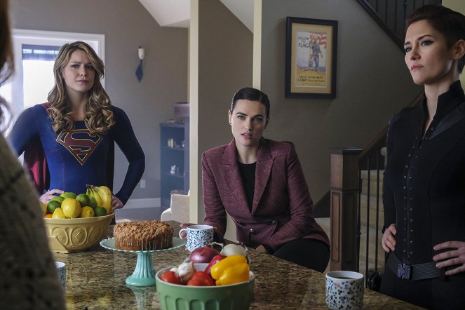 Supergirl - Todo sobre Eve - De la película - Melissa Benoist, Katie McGrath, Chyler Leigh