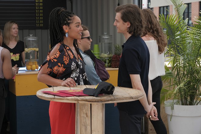 The Bold Type - The New Normal - Photos - Aisha Dee, Peter Vack