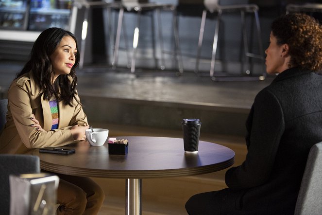 Pretty Little Liars: The Perfectionists - The Patchwork Girl - Photos - Janel Parrish