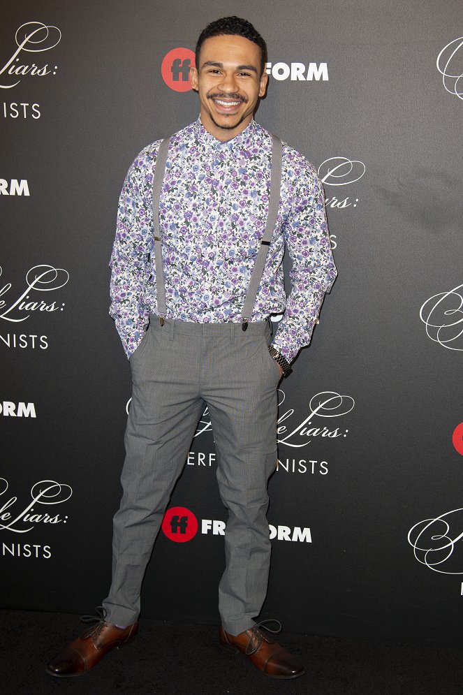 Słodkie kłamstewka: Perfekcjonistki - Z imprez - Cast and crew of Freeform’s new original series “Pretty Little Liars: The Perfectionists” celebrated the series premiere with a screening and immersive event in Hollywood - Noah Gray-Cabey