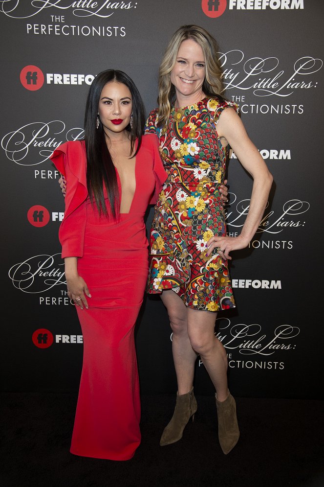 Pretty Little Liars: The Perfectionists - Veranstaltungen - Cast and crew of Freeform’s new original series “Pretty Little Liars: The Perfectionists” celebrated the series premiere with a screening and immersive event in Hollywood - Janel Parrish