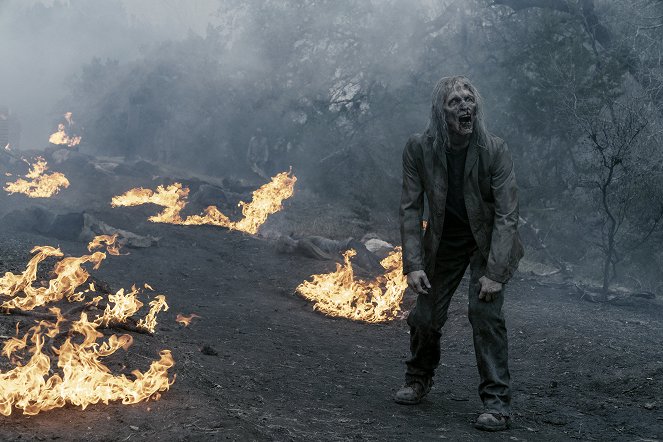 Fear the Walking Dead - Season 5 - Here to Help - Photos