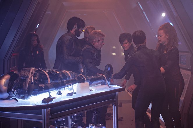 Star Trek: Discovery - Smutek rozstania tak bardzo jest miły: część 2 - Z filmu - Rachael Ancheril, Ethan Peck, Anthony Rapp, Tig Notaro, Mary Wiseman