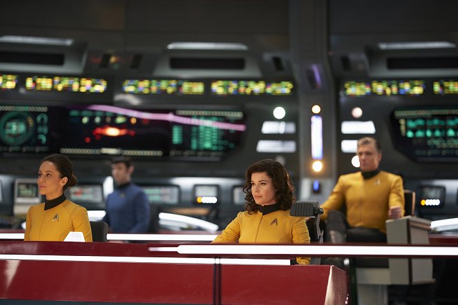 Star Trek: Discovery - Season 2 - Such Sweet Sorrow, Part 2 - Photos - Samora Smallwood, Rebecca Romijn