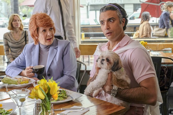 Jane the Virgin - Chapter Sixty-Two - Photos - Ivonne Coll, Jaime Camil