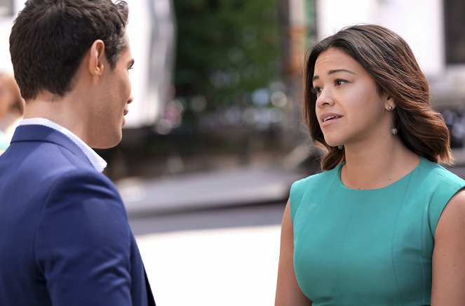 Jane the Virgin - Chapter Sixty-Two - Van film - Gina Rodriguez
