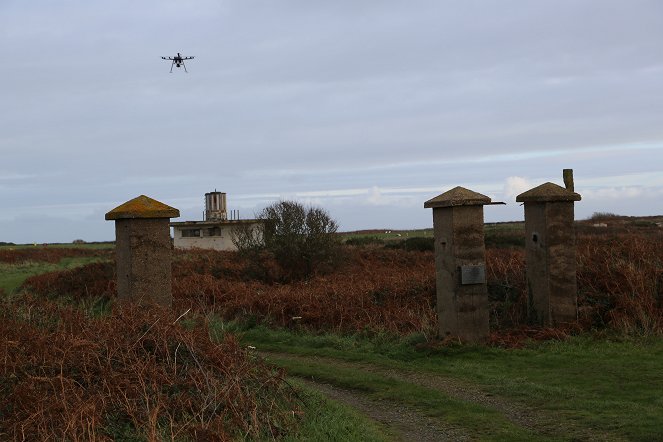 Adolf Island - Filmfotos