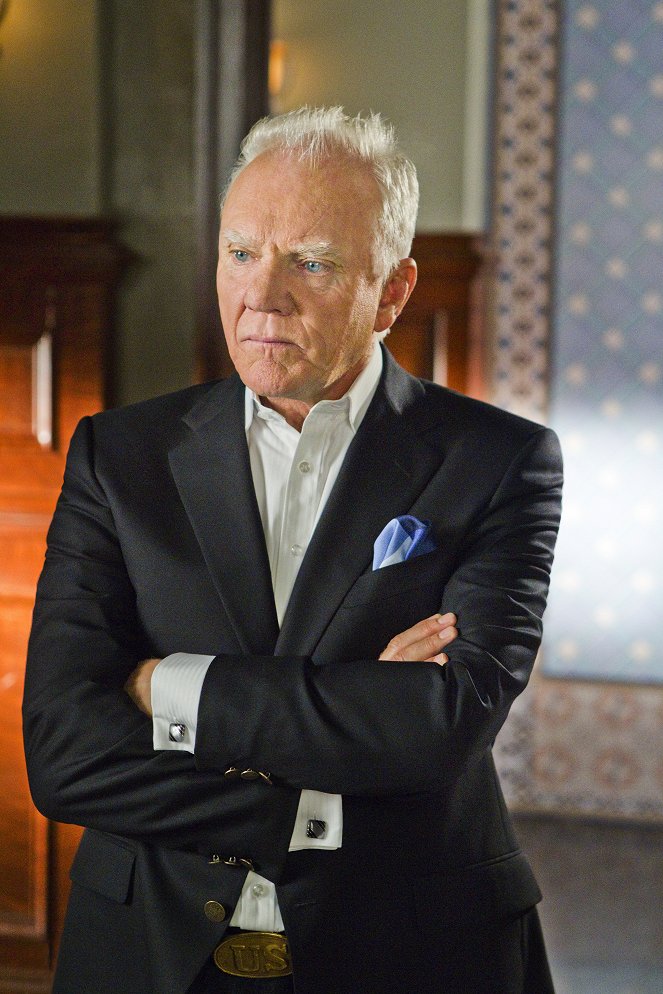 Franklin & Bash - You Can't Take It with You - Photos - Malcolm McDowell