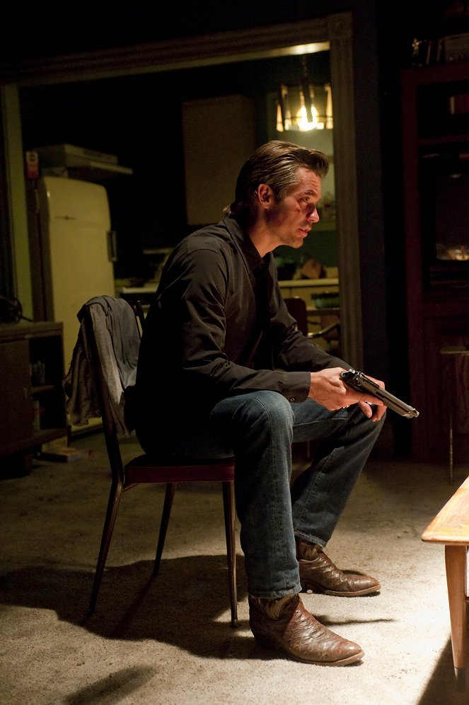 Justified - Hatless - Photos - Timothy Olyphant