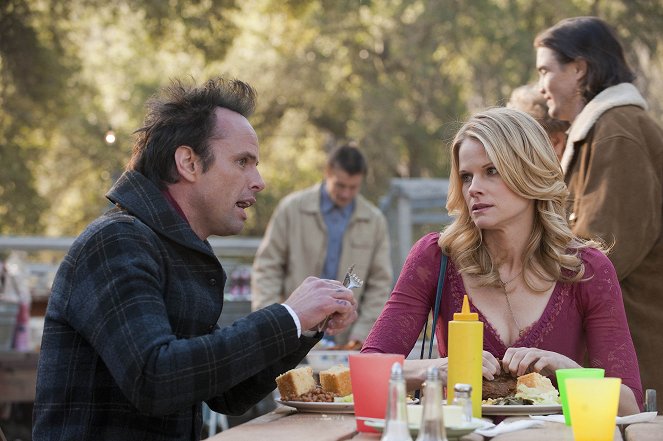 Justified - Brother's Keeper - Photos - Walton Goggins, Joelle Carter