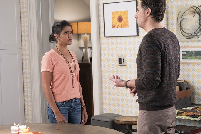 Alex, Inc. - Rosalba - Filmfotos - Tiya Sircar, Zach Braff