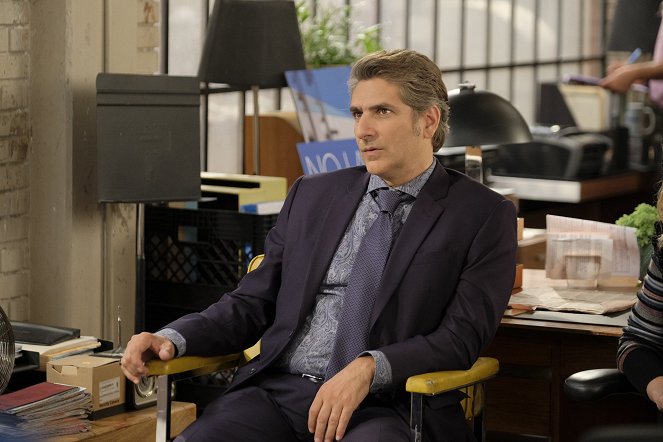 Alex, Inc. - The Mother-In-Law - Photos - Michael Imperioli