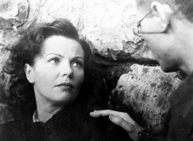 Liebe '47 - De la película - Hilde Krahl