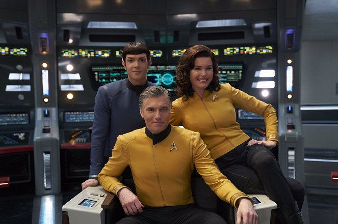 Star Trek: Discovery - Sladkobolný smutek, 2. část - Z natáčení - Ethan Peck, Anson Mount, Rebecca Romijn