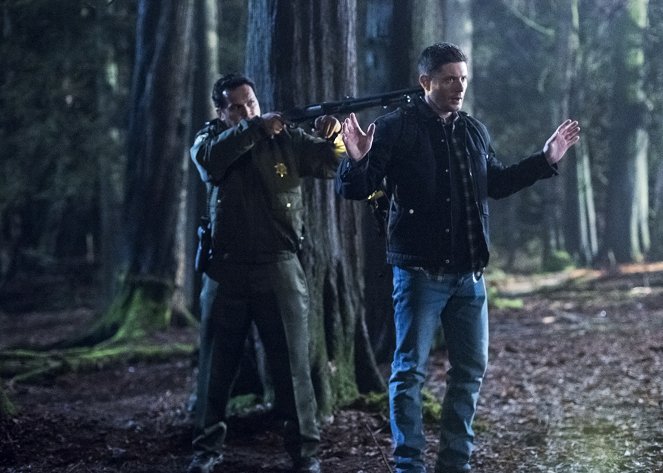 Supernatural - Season 14 - Nicht in den Wald gehen - Filmfotos - Jensen Ackles