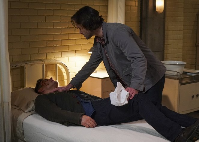 Supernatural - Season 14 - Ouroboros - Photos - Jensen Ackles, Jared Padalecki