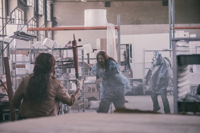 Z Nation - Season 5 - Doc's Stoned History - Photos