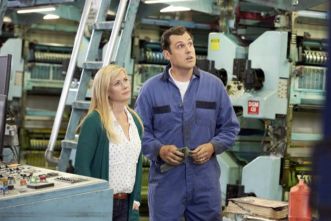 The Chronicle Mysteries: The Wrong Man - Filmfotos - Alison Sweeney, Dave Collette