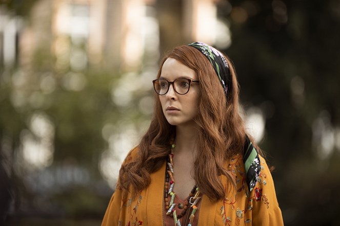 Killing Eve - The Hungry Caterpillar - Photos - Jodie Comer