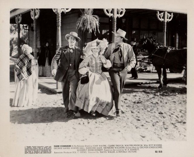 Dark Command - Lobby Cards - Walter Pidgeon, Claire Trevor, John Wayne