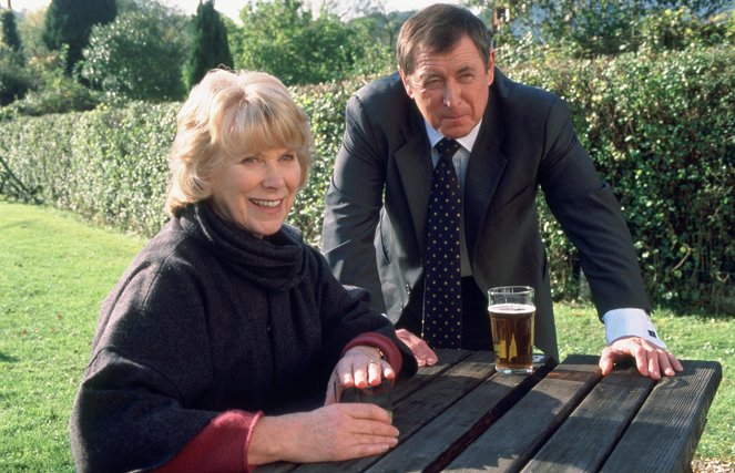 Midsomer Murders - Season 5 - A Worm in the Bud - Photos
