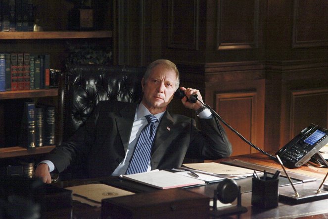 Scandal - Season 1 - Grant: For the People - Photos - Jeff Perry