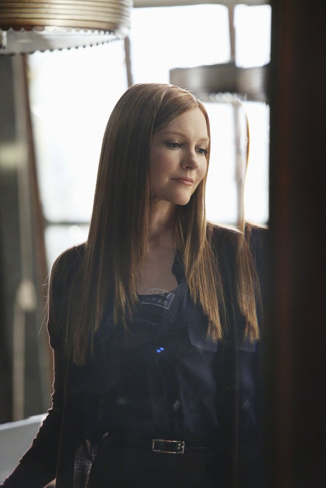 Scandal - Season 2 - White Hats Off - Photos - Darby Stanchfield
