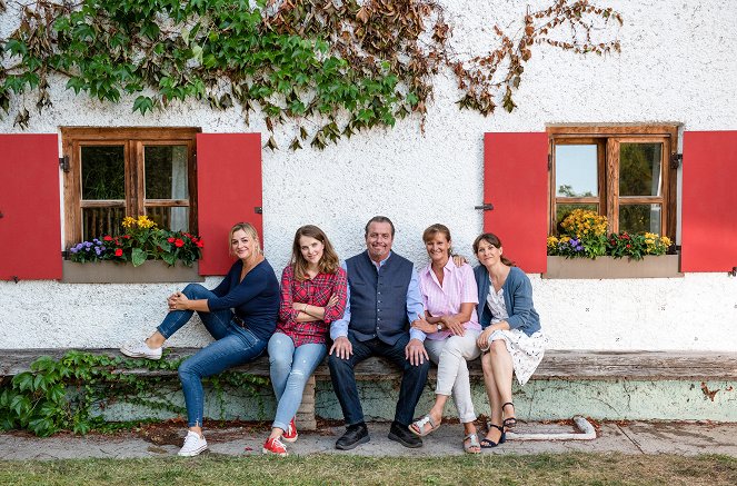 Watzmann ermittelt - Werbefoto - Ines Lutz, Leonie Brill, Andreas Giebel, Barbara Weinzierl, Kathrin von Steinburg