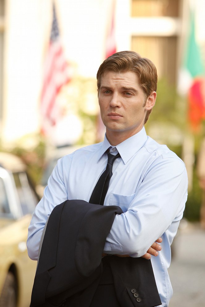 Pan Am - One Coin in a Fountain - Do filme - Mike Vogel